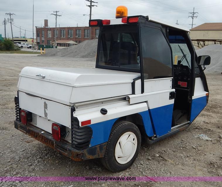 image for item BH9887 1999 Go-4 utility three wheel police utility vehicle