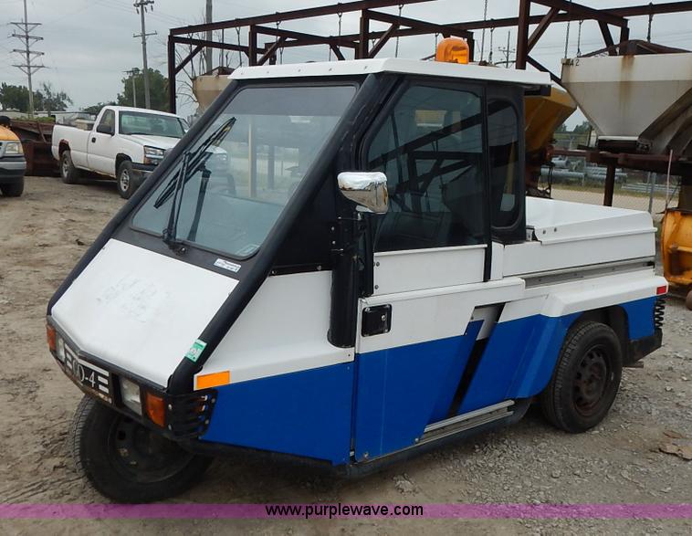 image for item BH9887 1999 Go-4 utility three wheel police utility vehicle