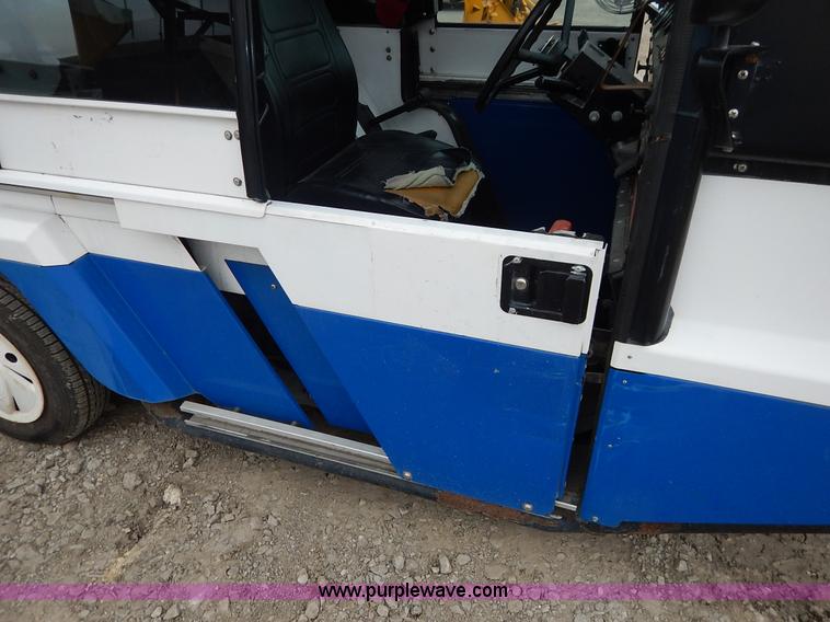 image for item BH9887 1999 Go-4 utility three wheel police utility vehicle