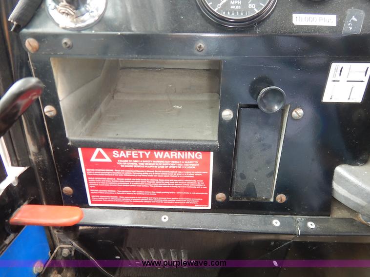 image for item BH9887 1999 Go-4 utility three wheel police utility vehicle