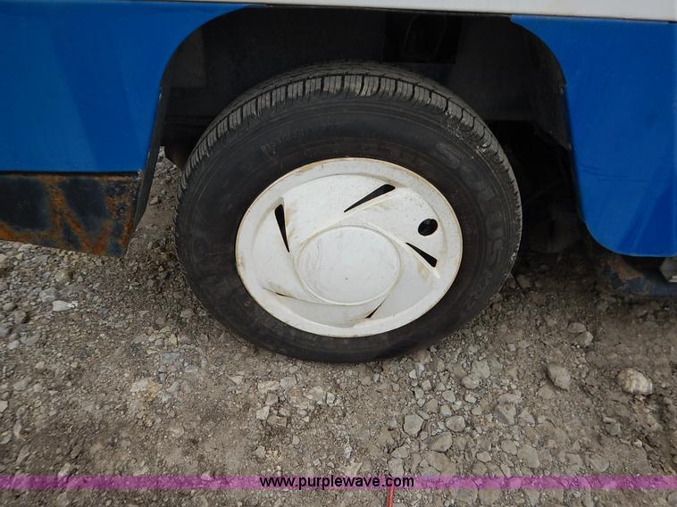 image for item BH9887 1999 Go-4 utility three wheel police utility vehicle