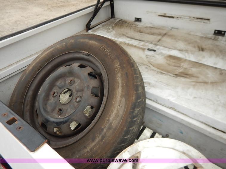 image for item BH9887 1999 Go-4 utility three wheel police utility vehicle