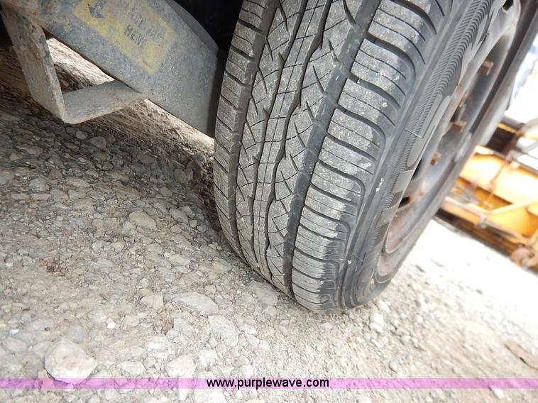 image for item BH9887 1999 Go-4 utility three wheel police utility vehicle