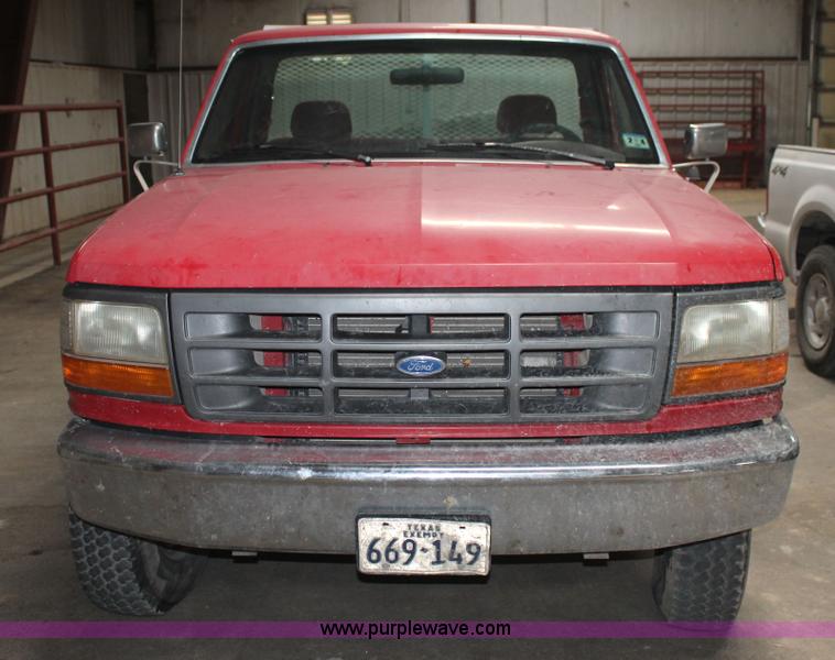 image for item BJ9386 1995 Ford F250 HD XL pickup truck