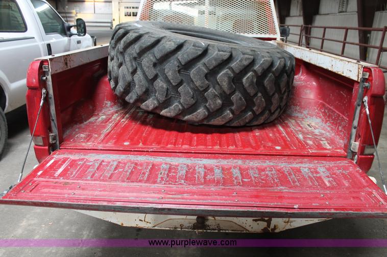 image for item BJ9386 1995 Ford F250 HD XL pickup truck