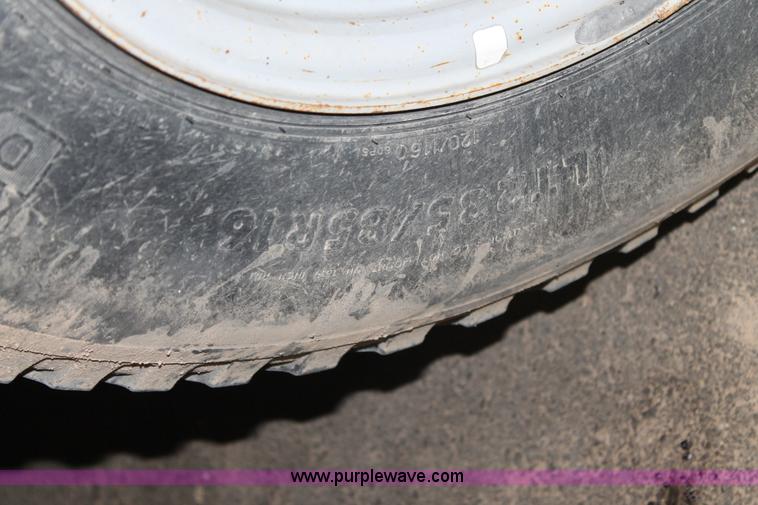 image for item BJ9386 1995 Ford F250 HD XL pickup truck