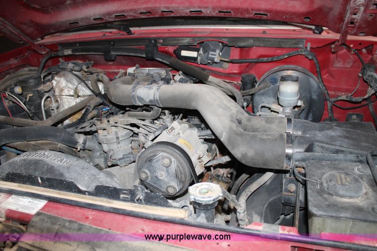 image for item BJ9386 1995 Ford F250 HD XL pickup truck