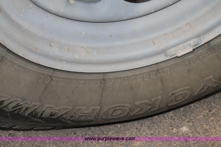 image for item BJ9389 2003 Ford F250 Super Duty pickup truck