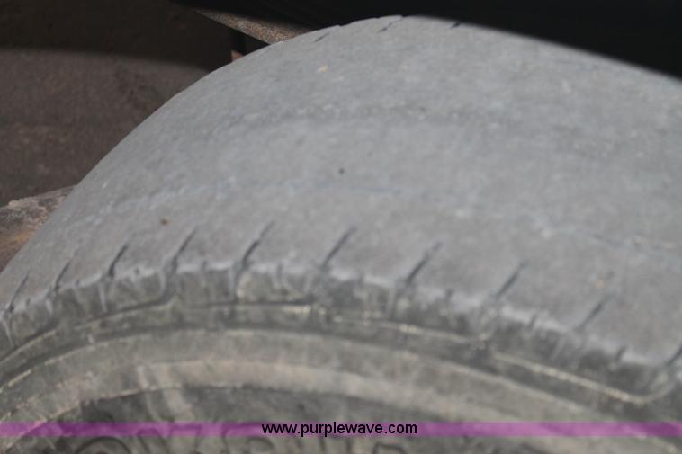 image for item BJ9389 2003 Ford F250 Super Duty pickup truck