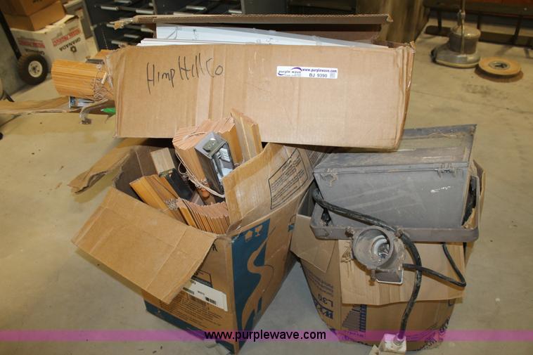 image for item BJ9390 Assorted items