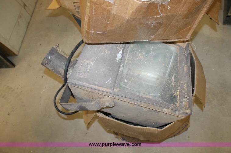 image for item BJ9390 Assorted items