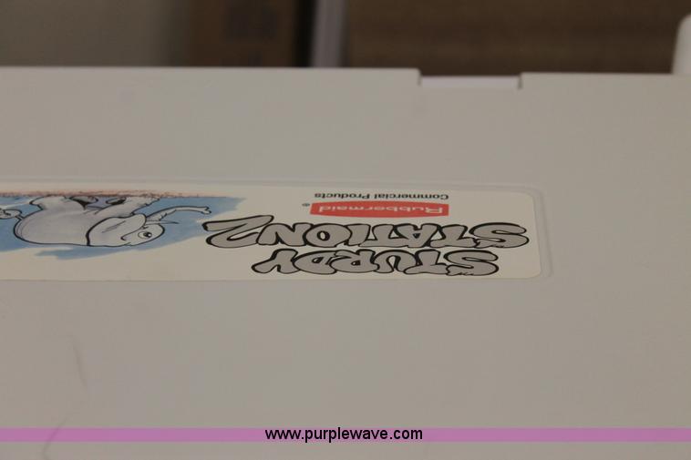 image for item BJ9390 Assorted items