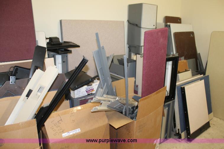 image for item BJ9400 Assorted office cubical systems