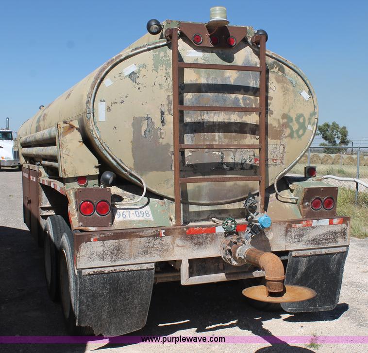 image for item BJ9408 1967 Fruehauf tanker trailer