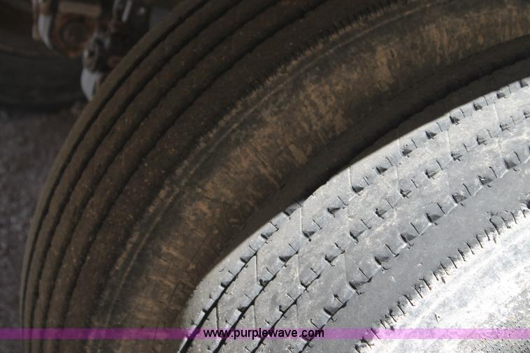 image for item BJ9408 1967 Fruehauf tanker trailer