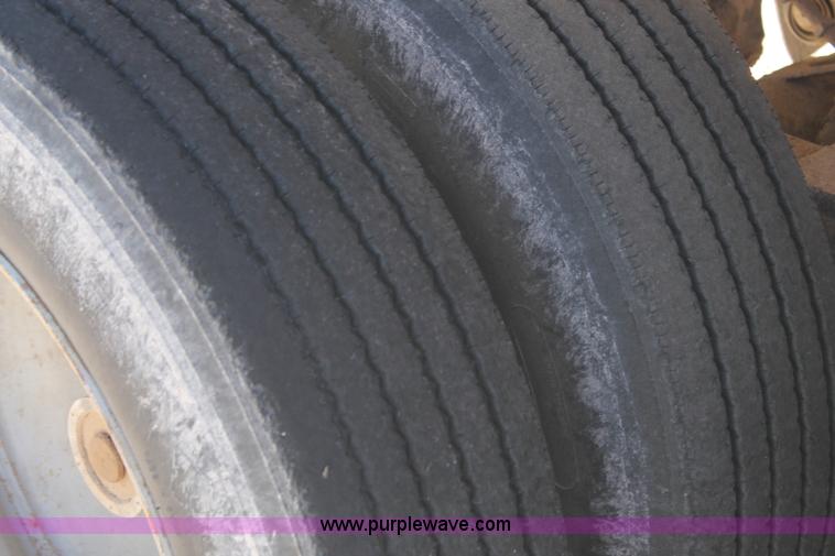 image for item BJ9408 1967 Fruehauf tanker trailer