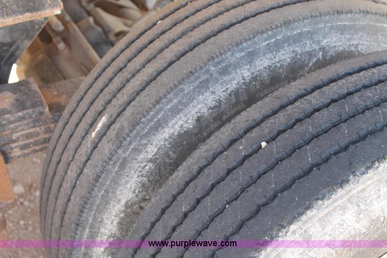 image for item BJ9408 1967 Fruehauf tanker trailer