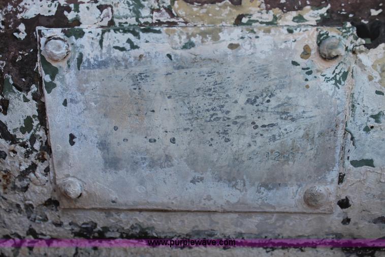 image for item BJ9408 1967 Fruehauf tanker trailer