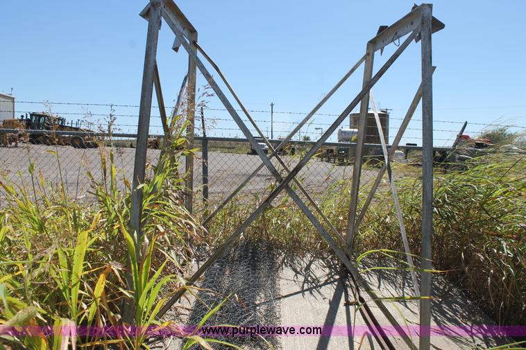 image for item BJ9409 500 gallon fuel tank