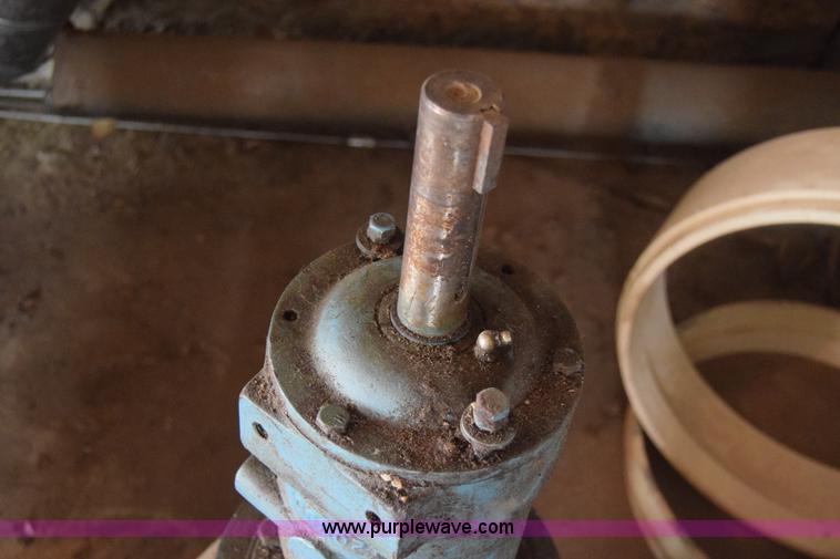 image for item BM9033 Fairbanks Morse pump