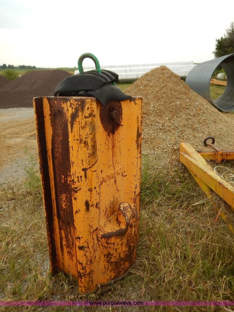 image for item BM9251 Assorted crane equipment