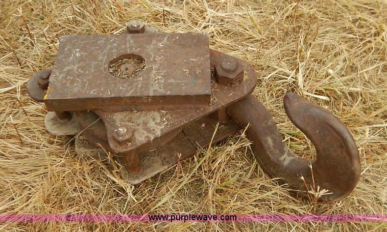 image for item BM9251 Assorted crane equipment