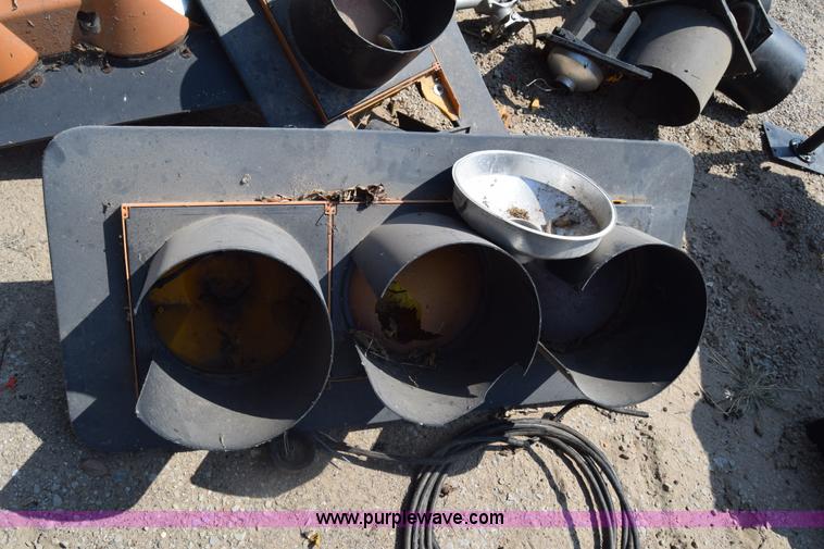 Assorted traffic light covers in Lyons, KS Item BN9847 sold Purple Wave