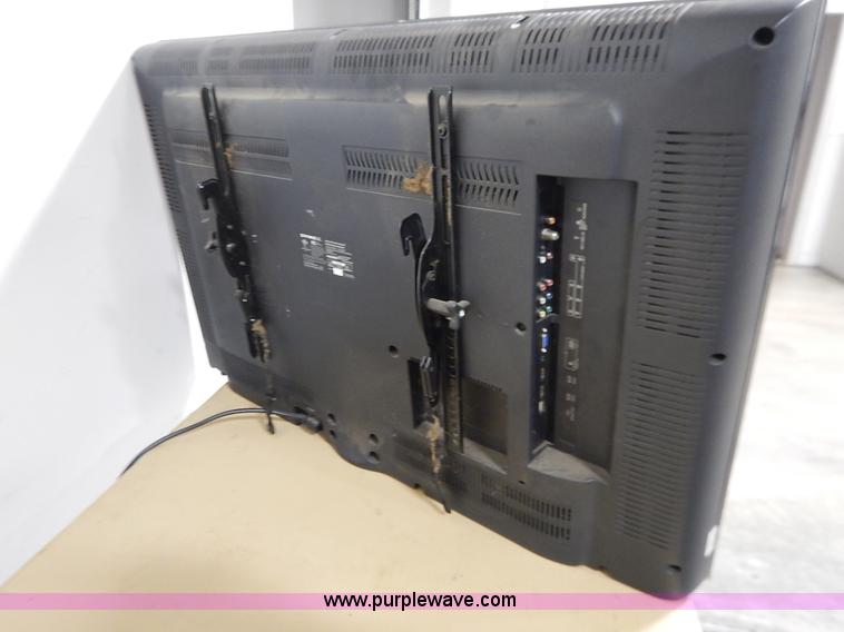 image for item BO9800 Dynex 40" LCD television