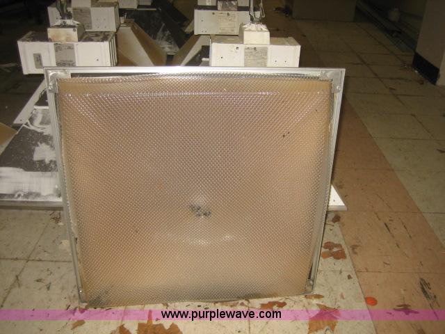 image for item D1648 (18) metal halide lights