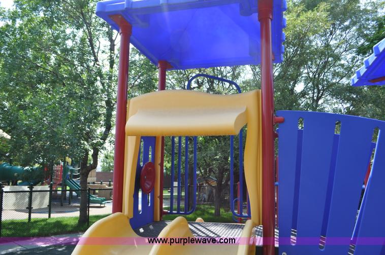 image for item F2500 Playground set