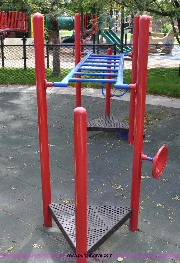 image for item G7001 Monkey bar set