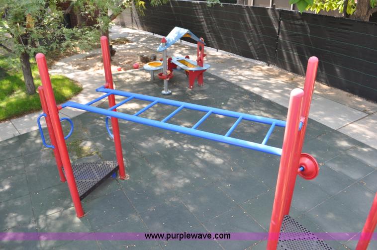 image for item G7001 Monkey bar set