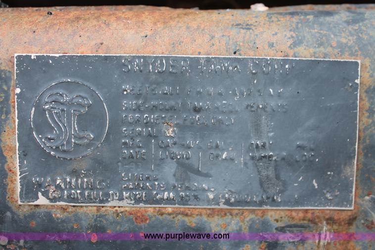 image for item H8115 1993 International 4900 dump truck