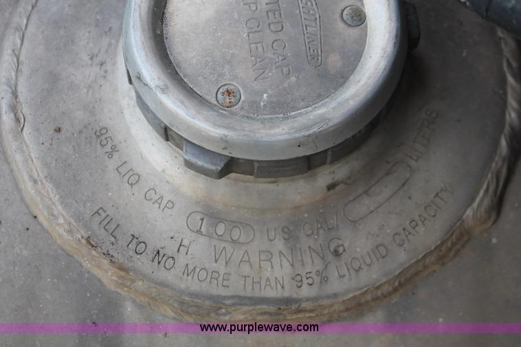 image for item H8116 1990 Freightliner FLA086 semi truck