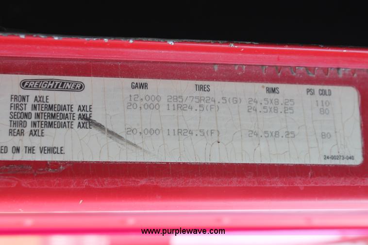 image for item H8116 1990 Freightliner FLA086 semi truck