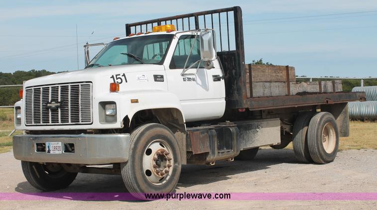 image for item H8118 1997 Chevrolet C7500 dump truck