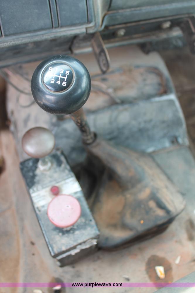 image for item H8118 1997 Chevrolet C7500 dump truck