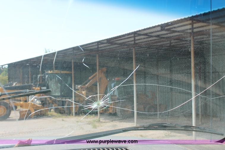 image for item H8118 1997 Chevrolet C7500 dump truck