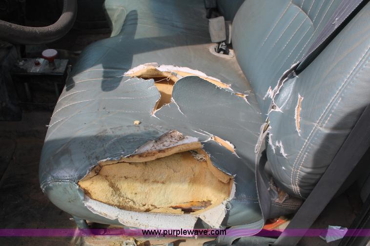 image for item H8118 1997 Chevrolet C7500 dump truck