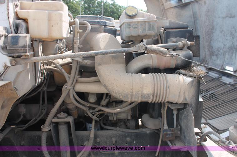 image for item H8118 1997 Chevrolet C7500 dump truck