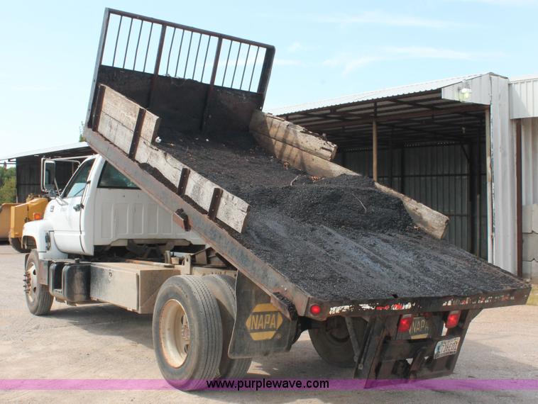 image for item H8118 1997 Chevrolet C7500 dump truck
