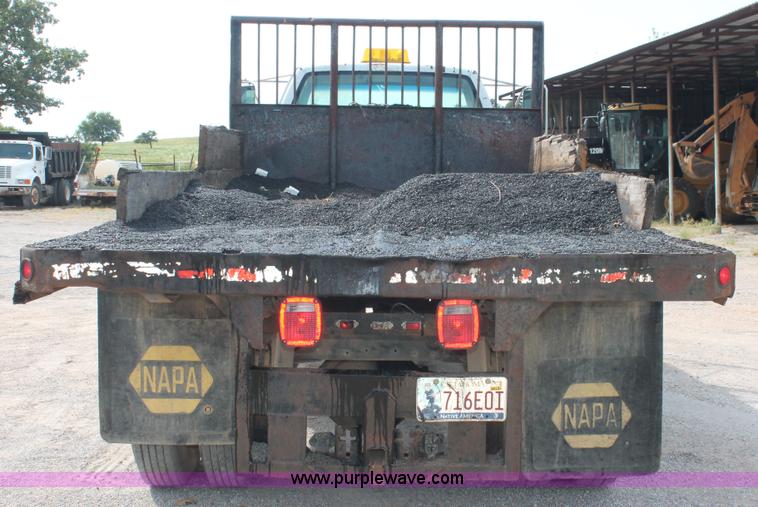 image for item H8118 1997 Chevrolet C7500 dump truck