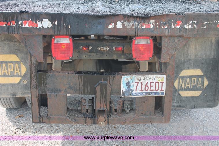 image for item H8118 1997 Chevrolet C7500 dump truck