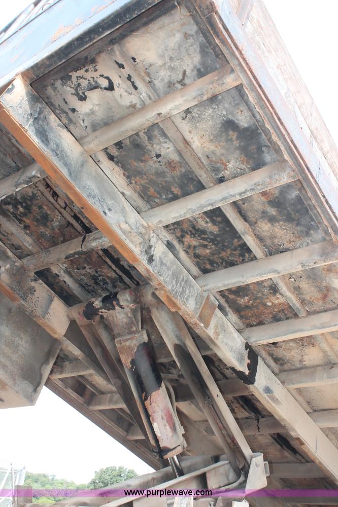 image for item H8118 1997 Chevrolet C7500 dump truck