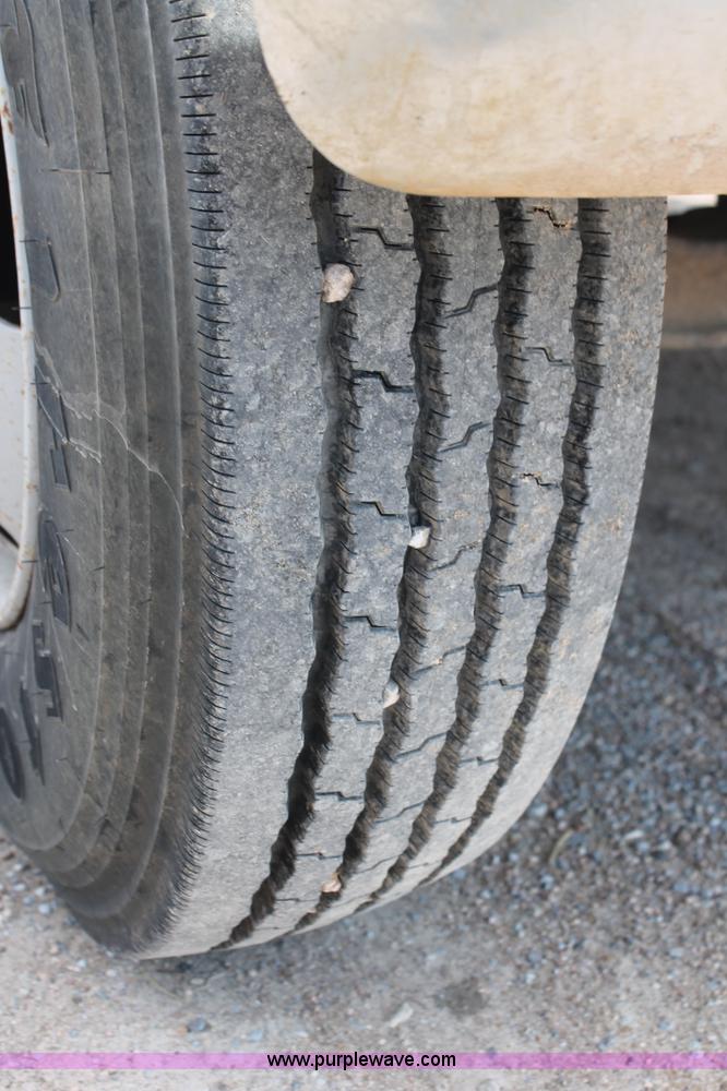 image for item H8118 1997 Chevrolet C7500 dump truck