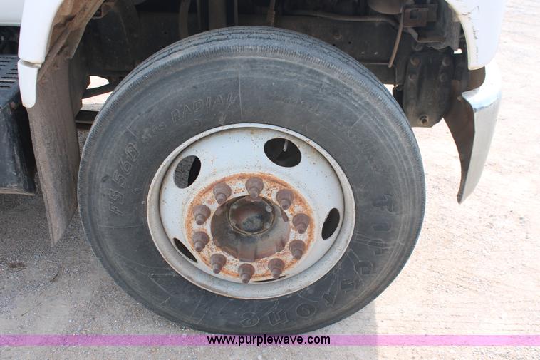 image for item H8118 1997 Chevrolet C7500 dump truck