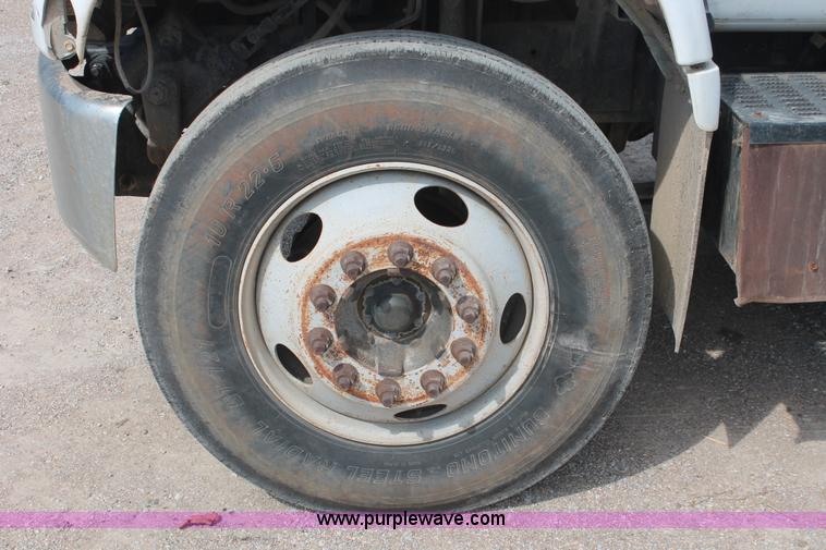 image for item H8118 1997 Chevrolet C7500 dump truck