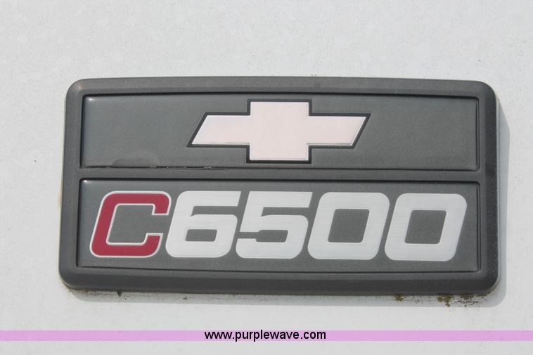 image for item H8118 1997 Chevrolet C7500 dump truck