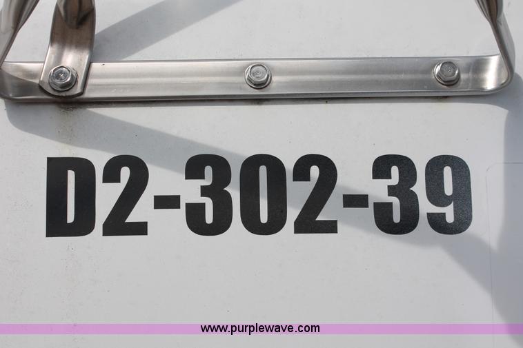 image for item H8118 1997 Chevrolet C7500 dump truck