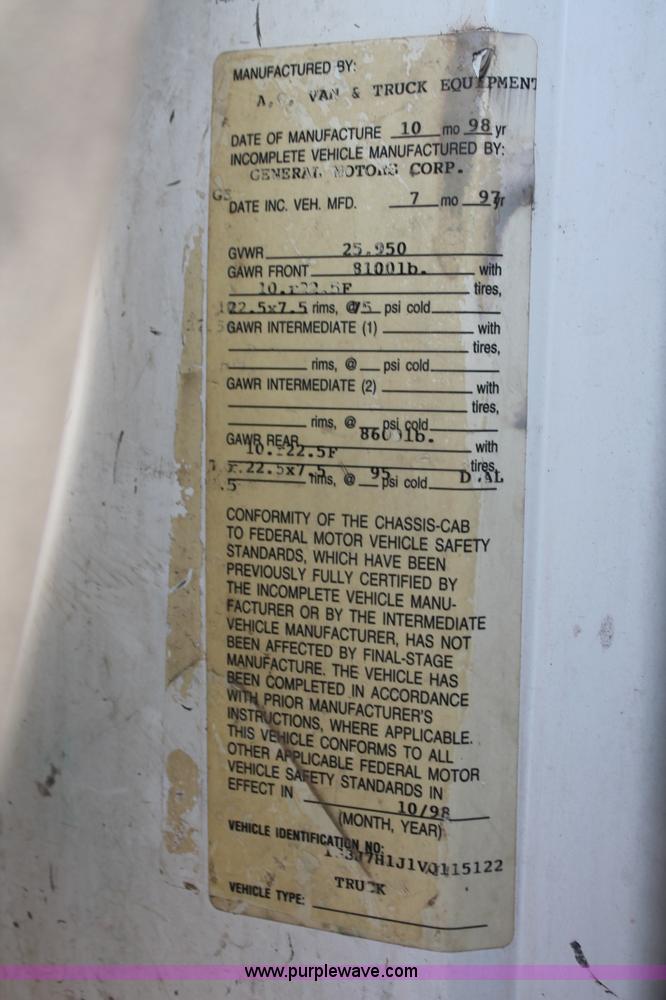 image for item H8118 1997 Chevrolet C7500 dump truck